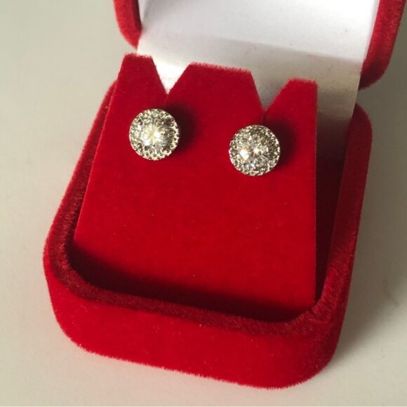 Studs Earrings W Cubic Zirconia Stone Silver Color New in Box - Picture 9 of 11